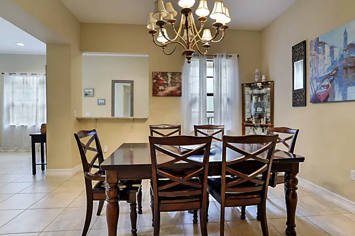 7593 NW 113th Ave -10