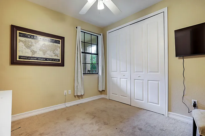 7593 NW 113th Ave -33