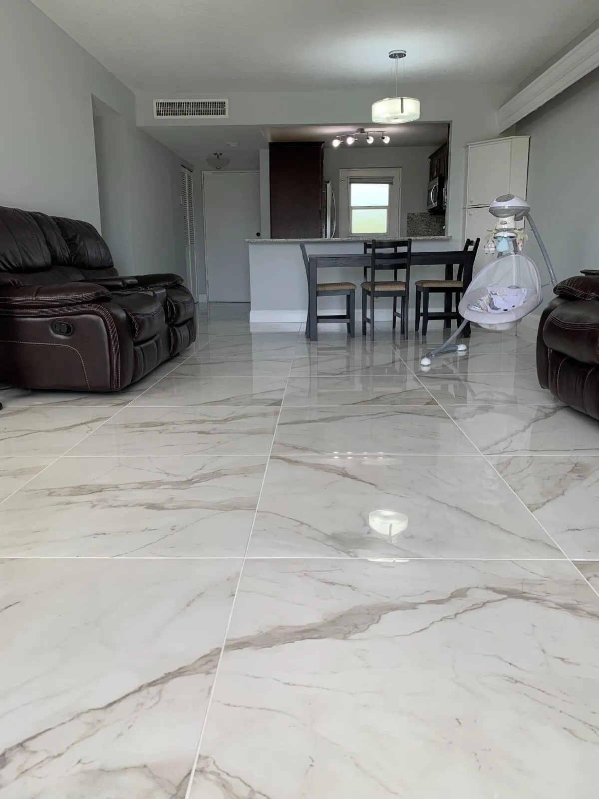 5700 311 living room 2