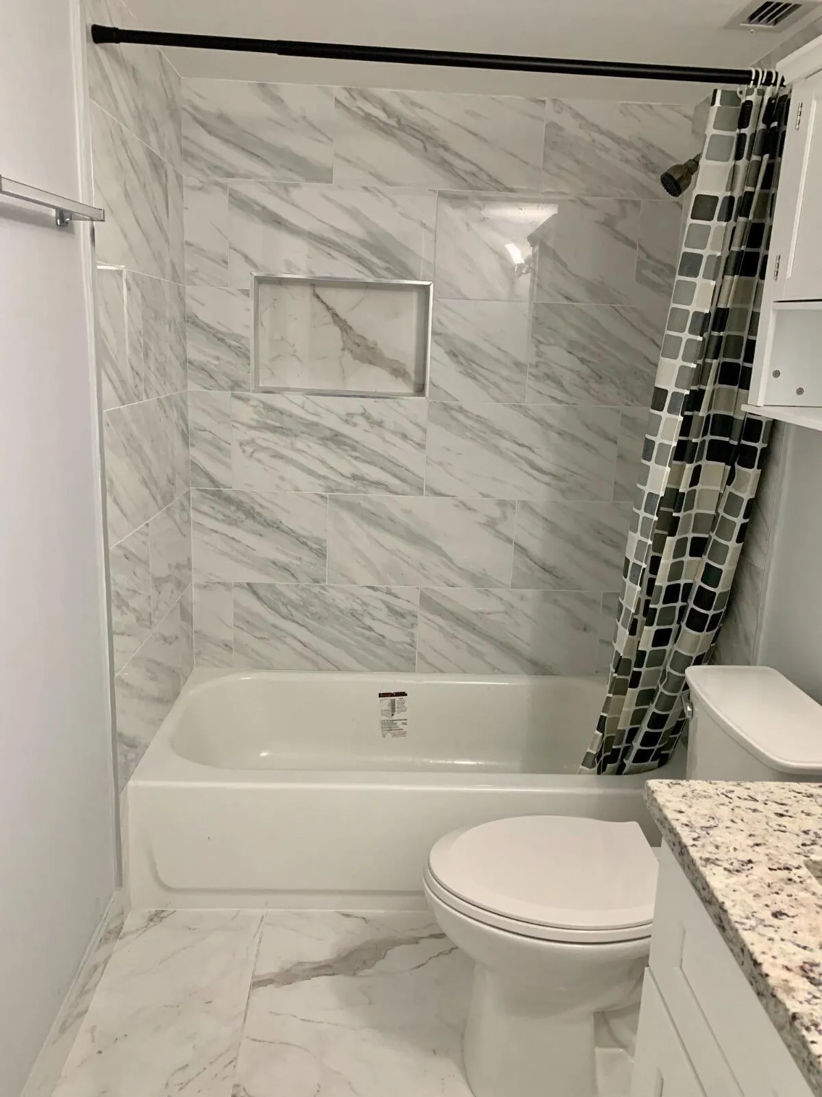 5700 311 2nd bathroom