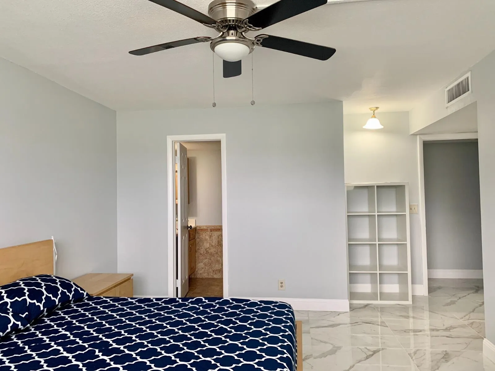 5700 311 master bedroom