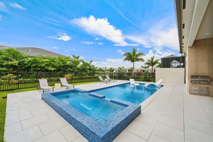 037-9812SpruceWoodsDrive-BoyntonBeach-FL