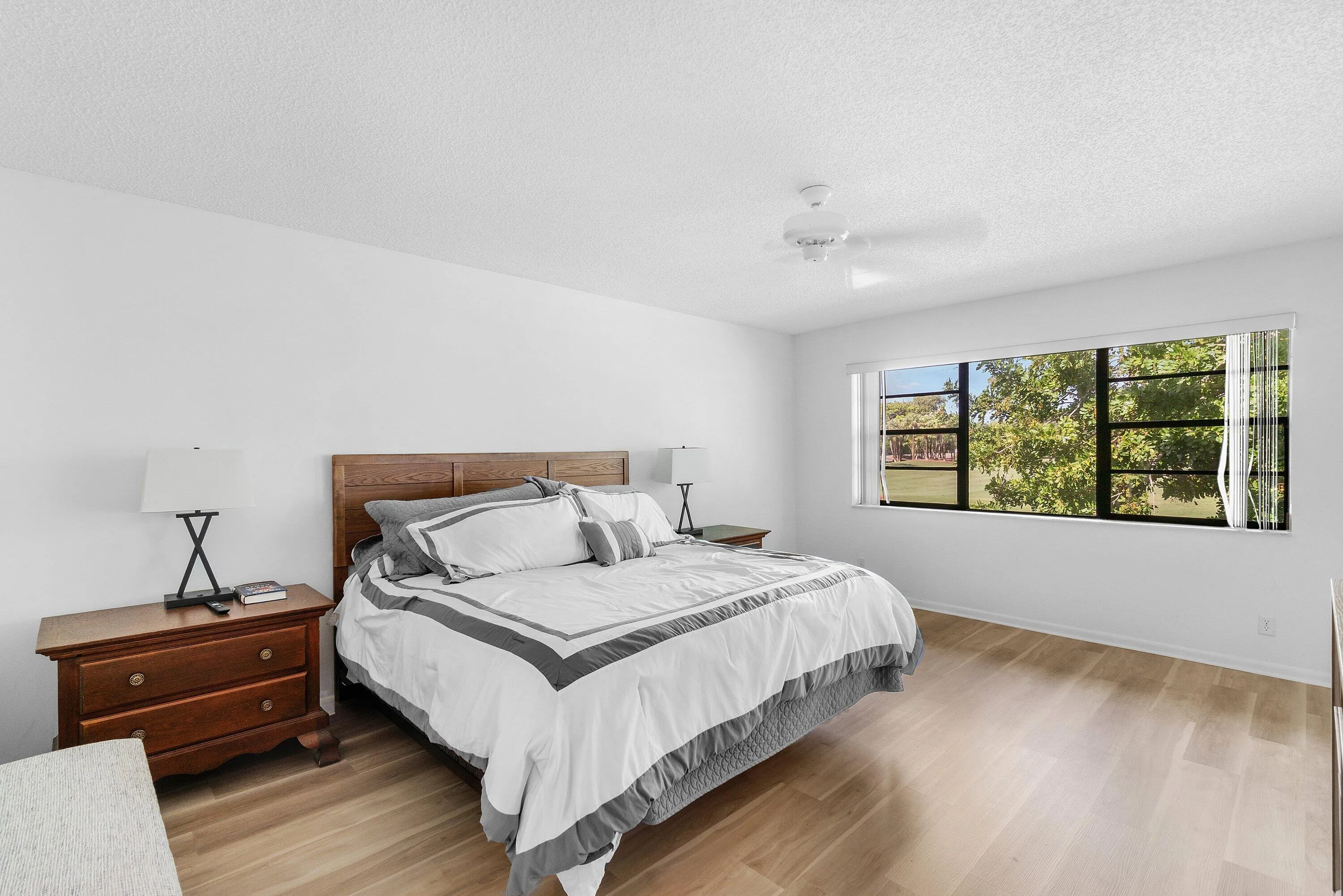047-61EastgateDrive-H-BoyntonBeach-FL-33