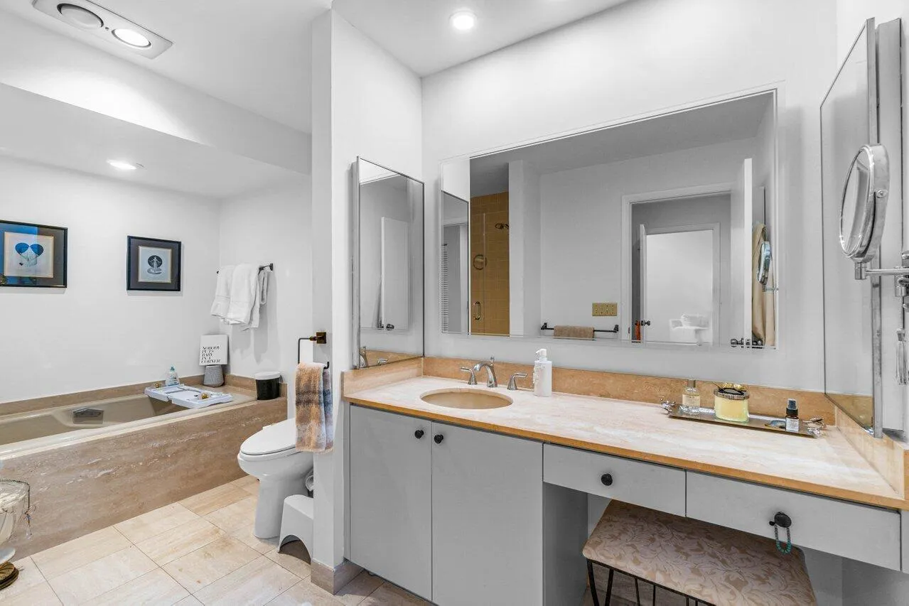 016-61EastgateDrive-D-BoyntonBeach-FL-33