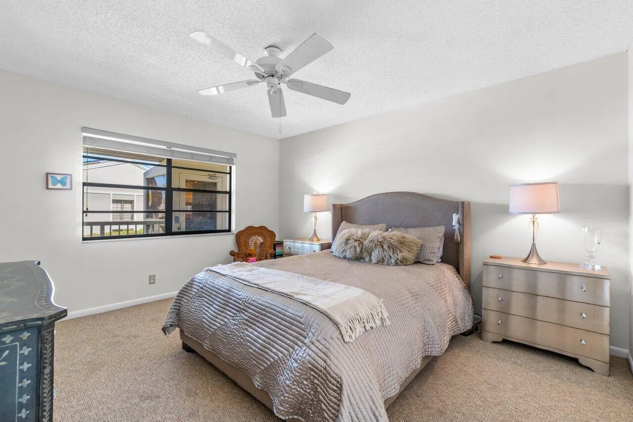 020-61EastgateDrive-D-BoyntonBeach-FL-33