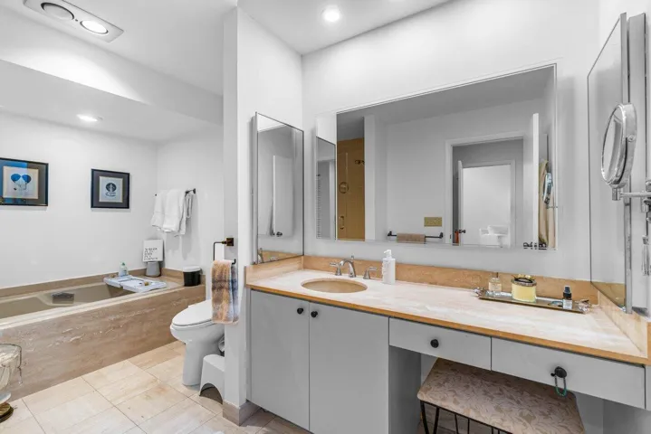 016-61EastgateDrive-D-BoyntonBeach-FL-33