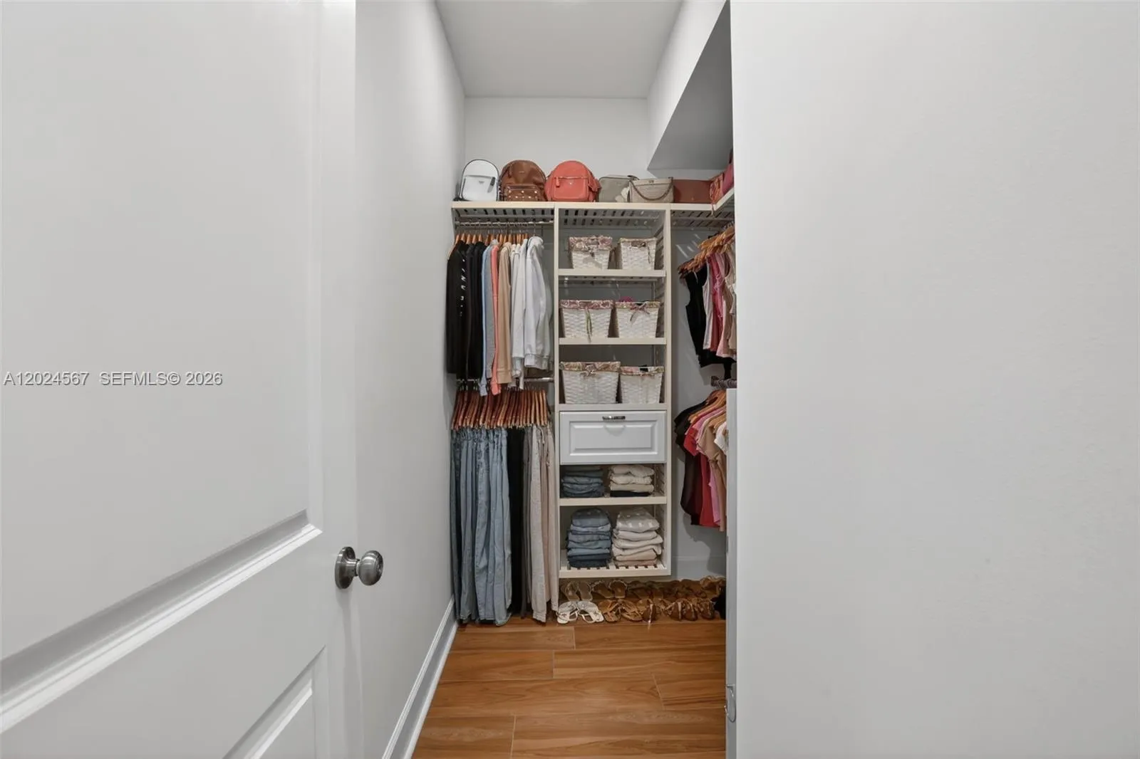 Property photo 271