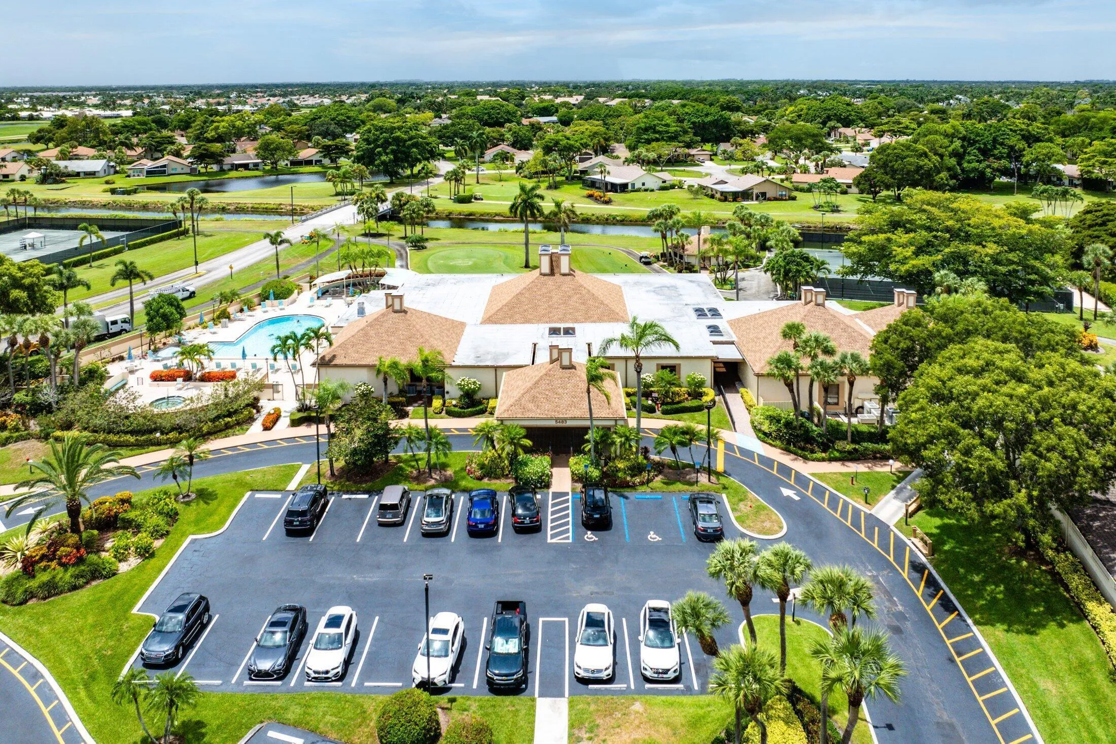 Country Club Parking