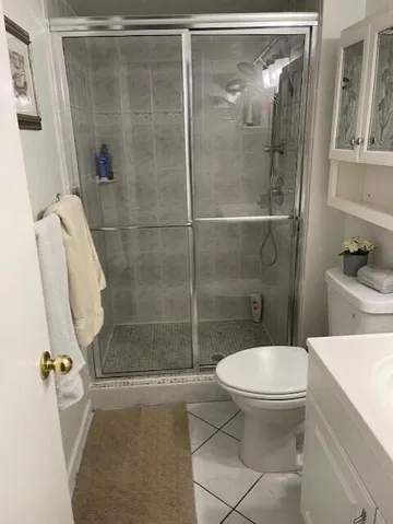 2600guestshower