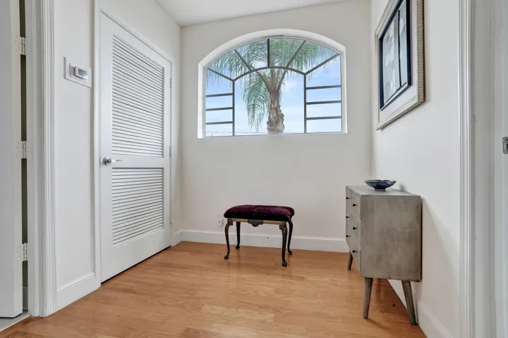 2nd Floor Landing