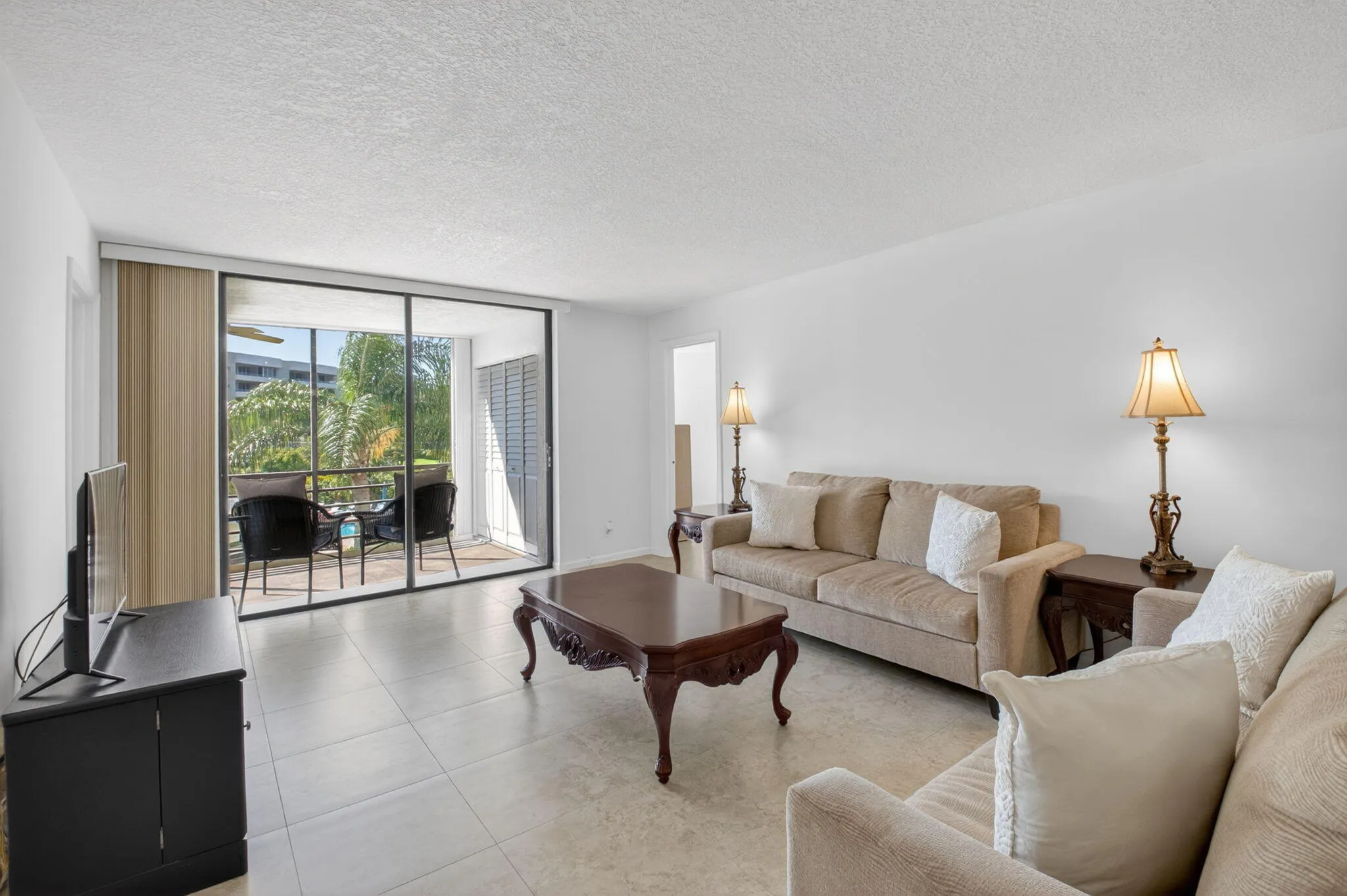 555 Banyan Tree 307 Living Room