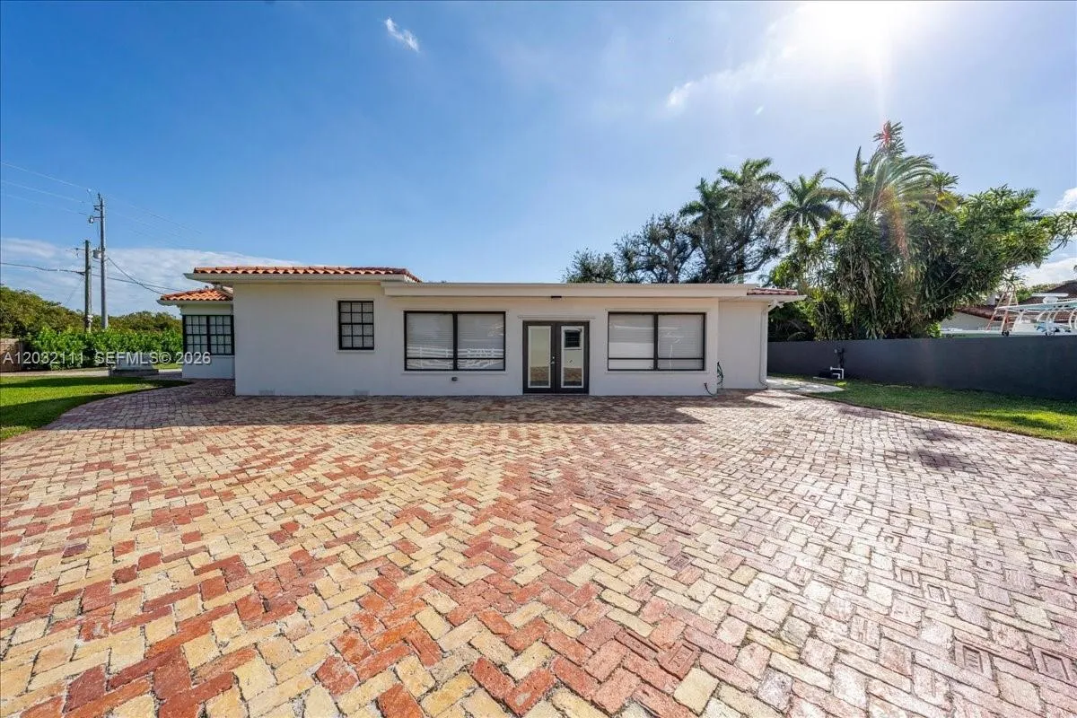 Property photo 37