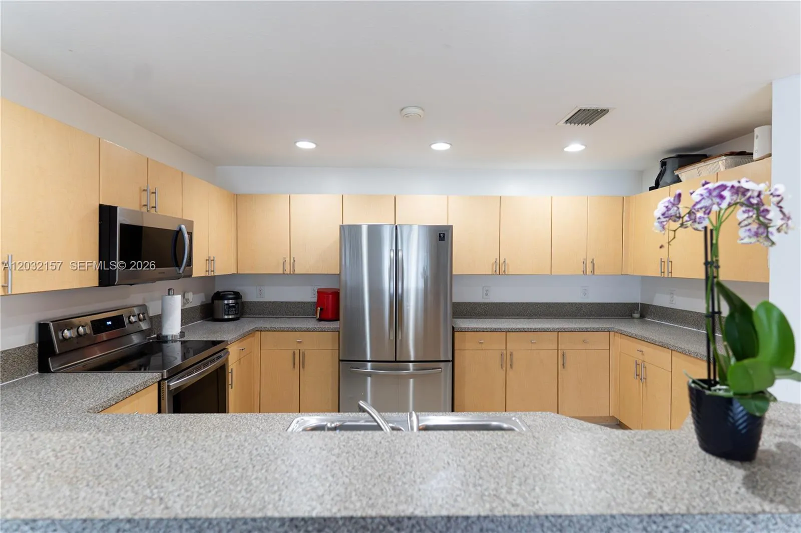 Kitchen-Family Room Area