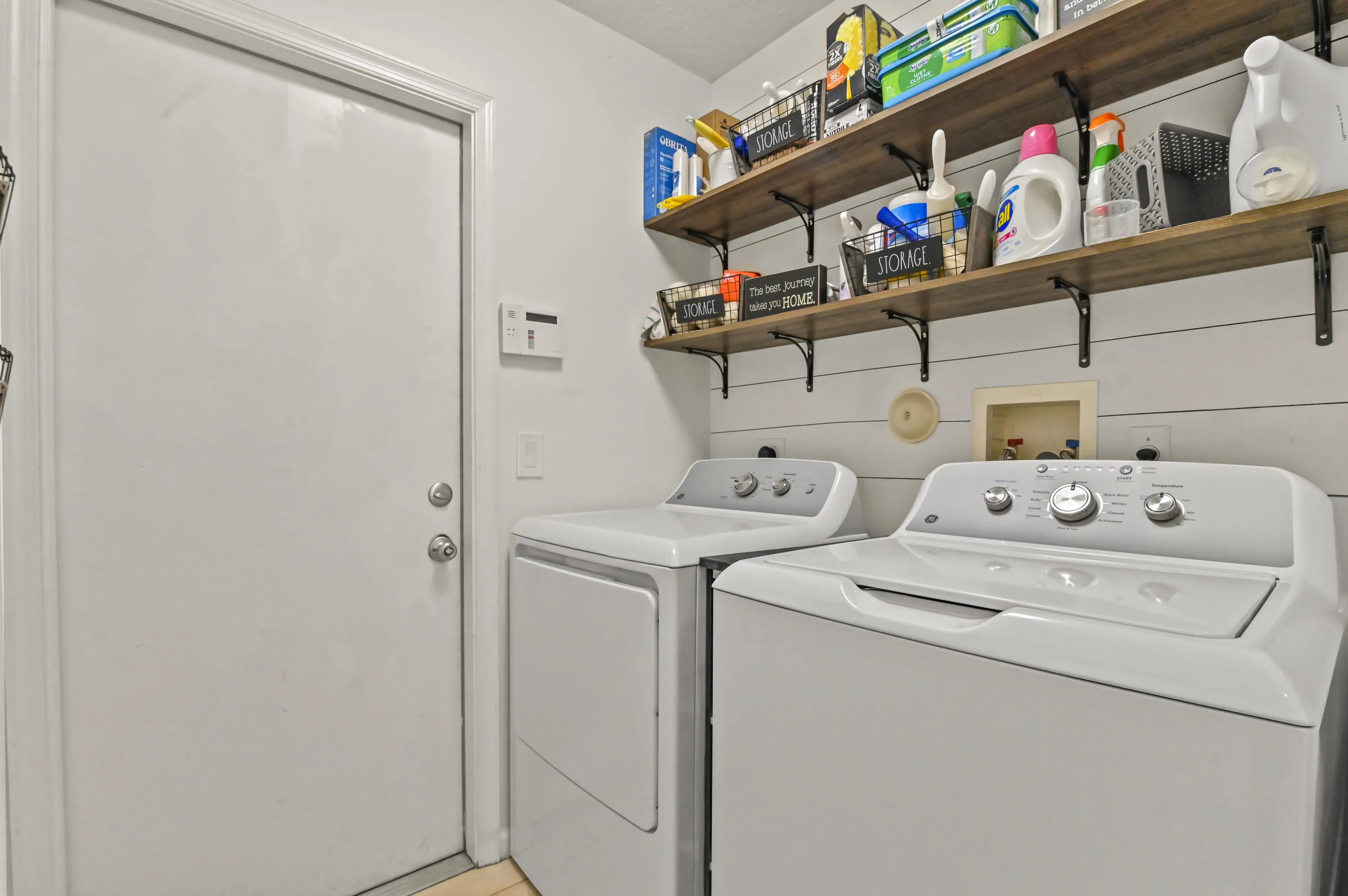 29 Laundry room 01