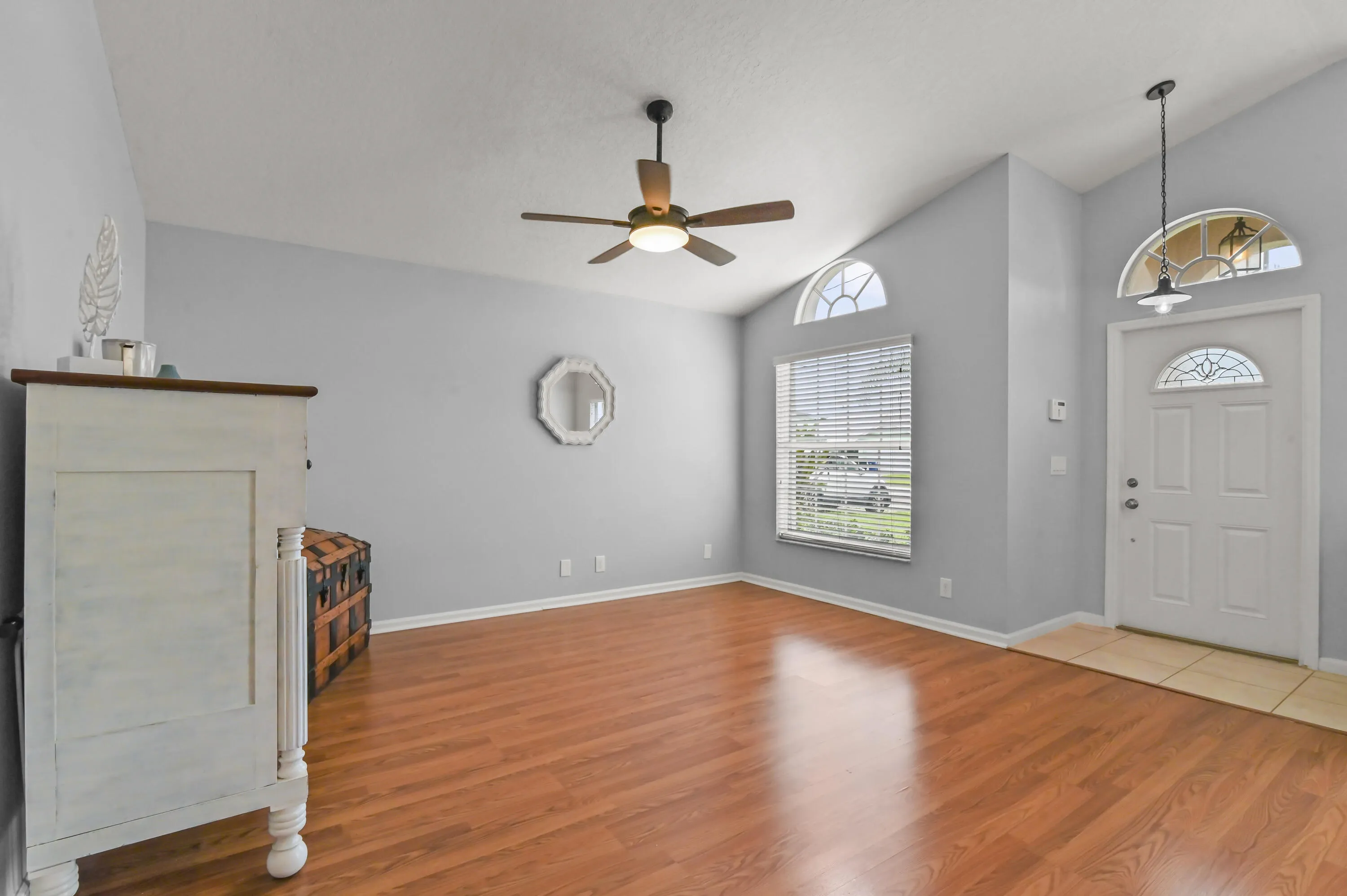 06 Living room 03