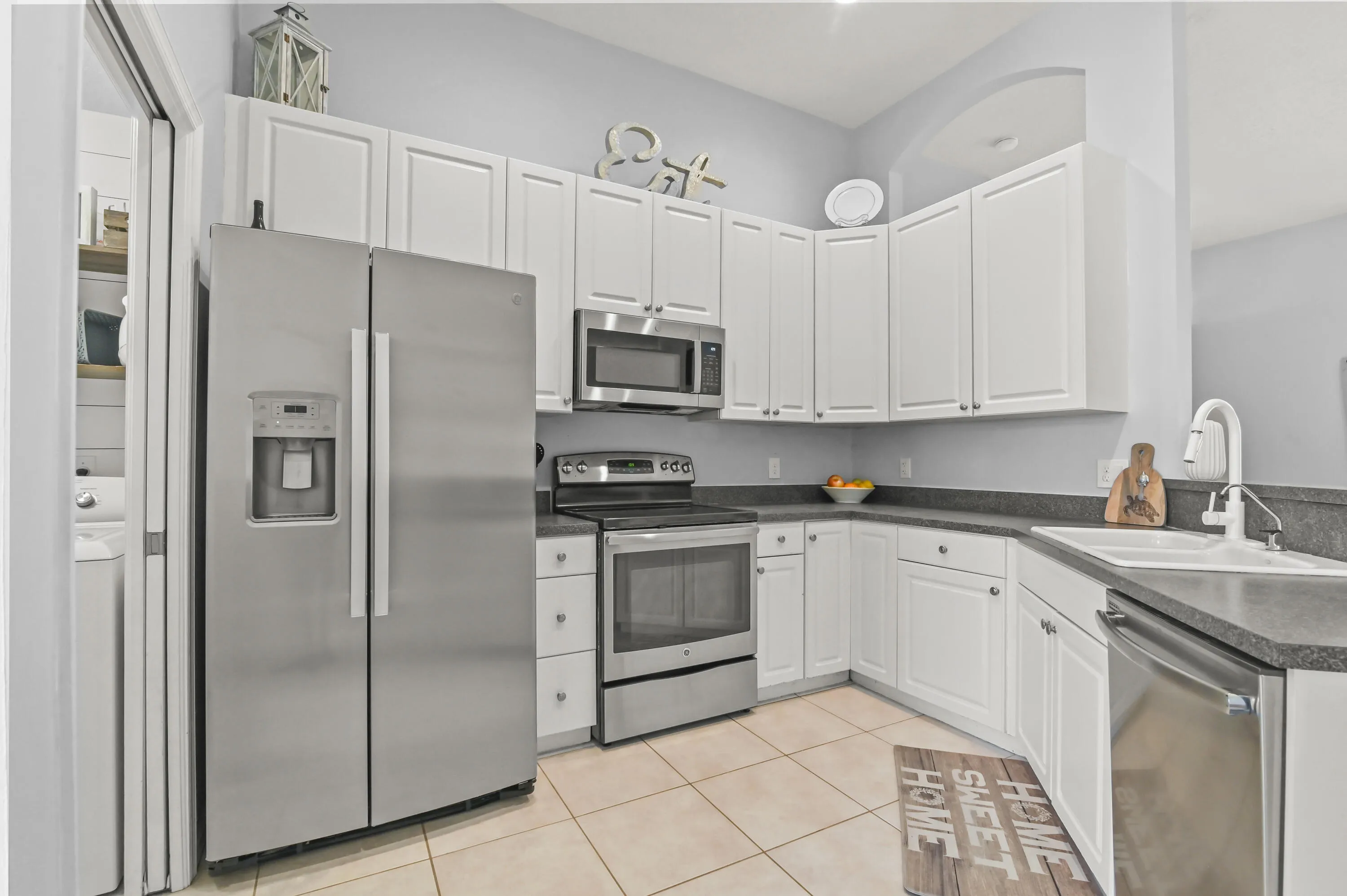 12 Kitchen 02