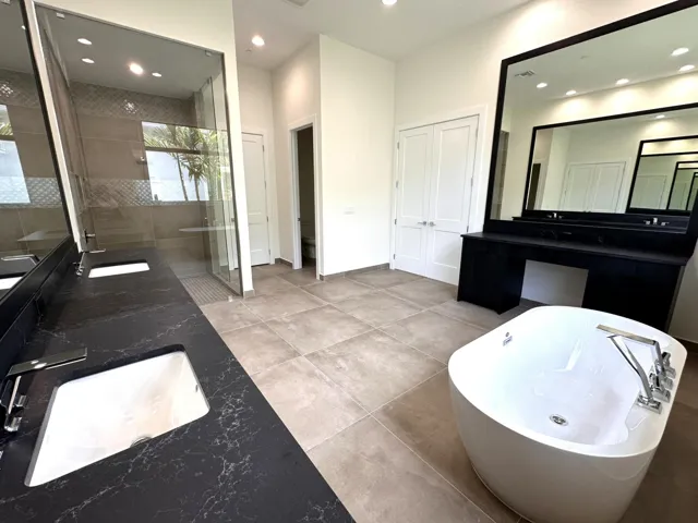 Lot 5 Master Bath 3