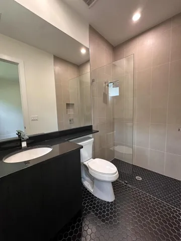 1st Floor Guest Bath