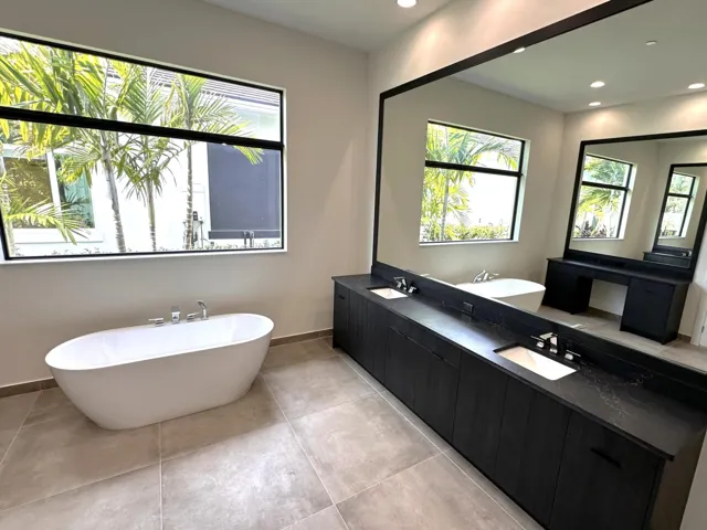 Lot 5 Master Bath
