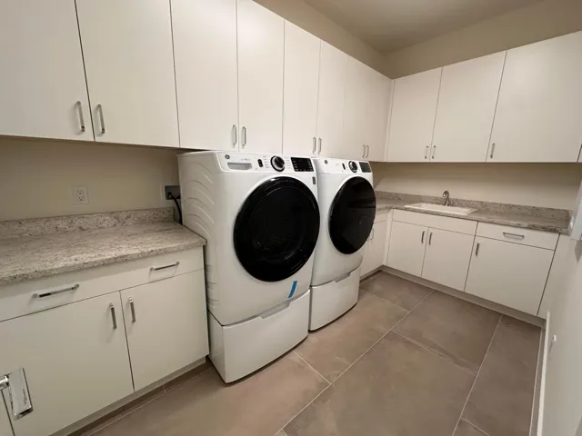 Luxurious Laundry Room!