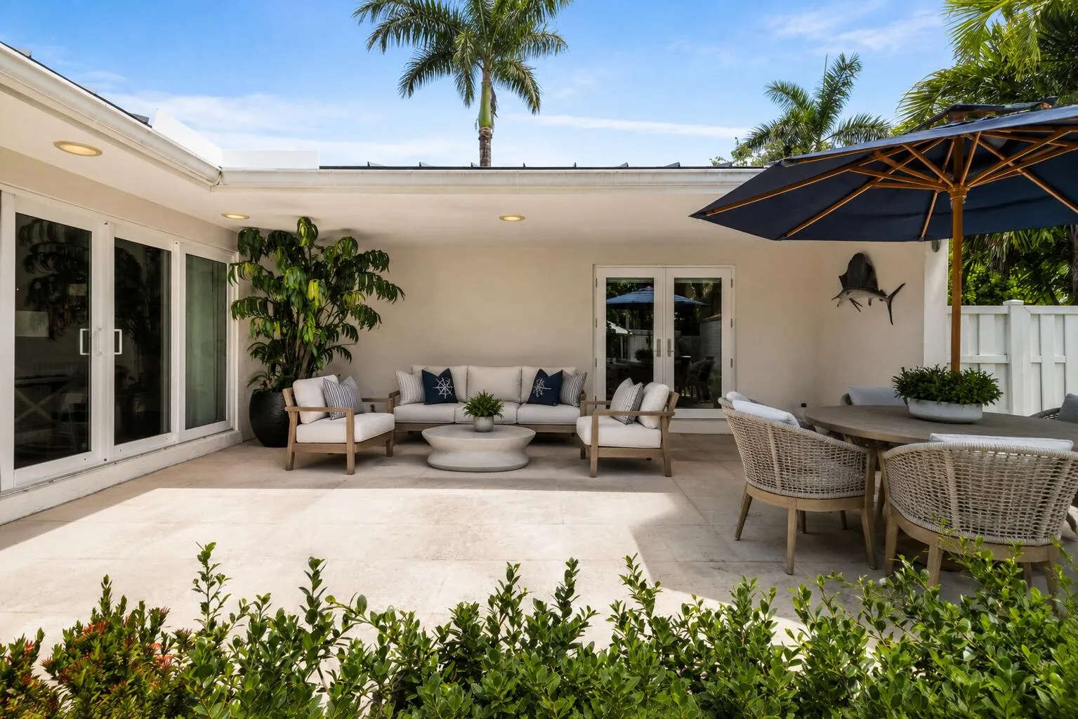Virtually staged patio