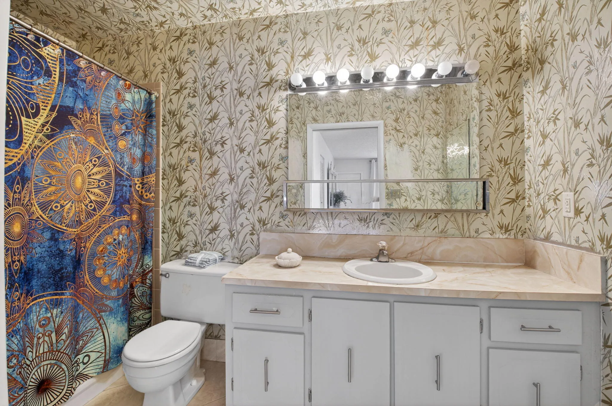 Primary bathroom with tub/shower combo