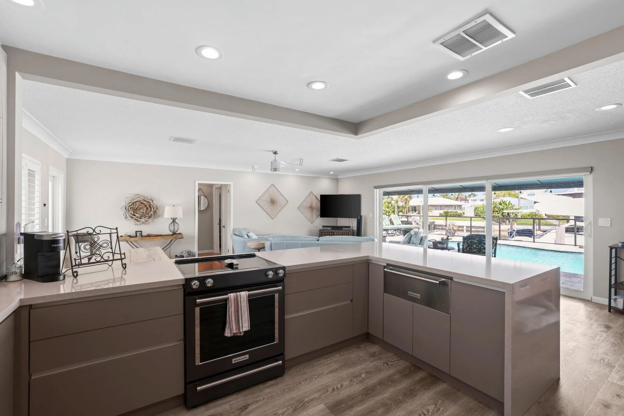 4021 Northeast 27th Terrace - 38.jpg-SMA