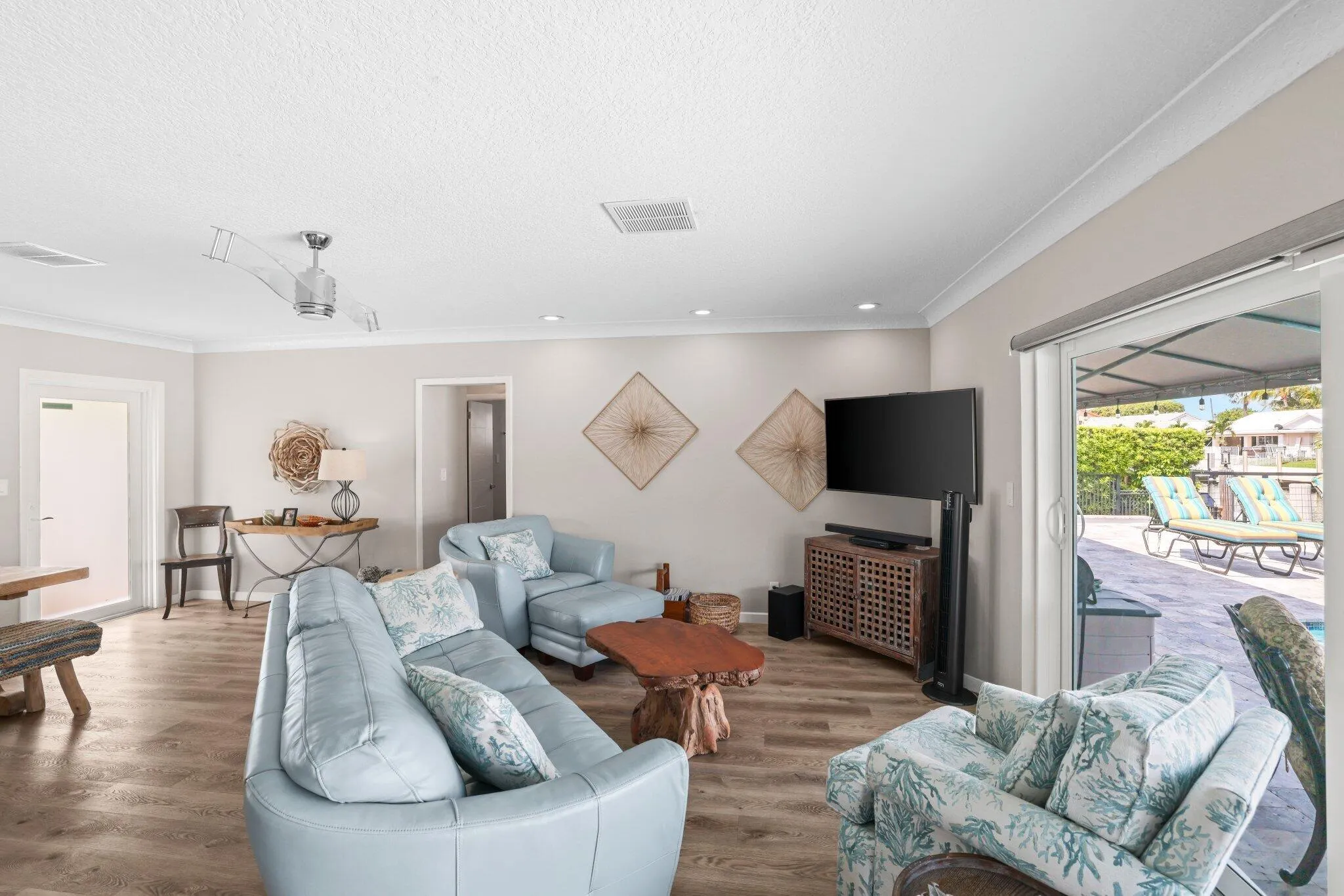 4021 Northeast 27th Terrace - 29.jpg-SMA