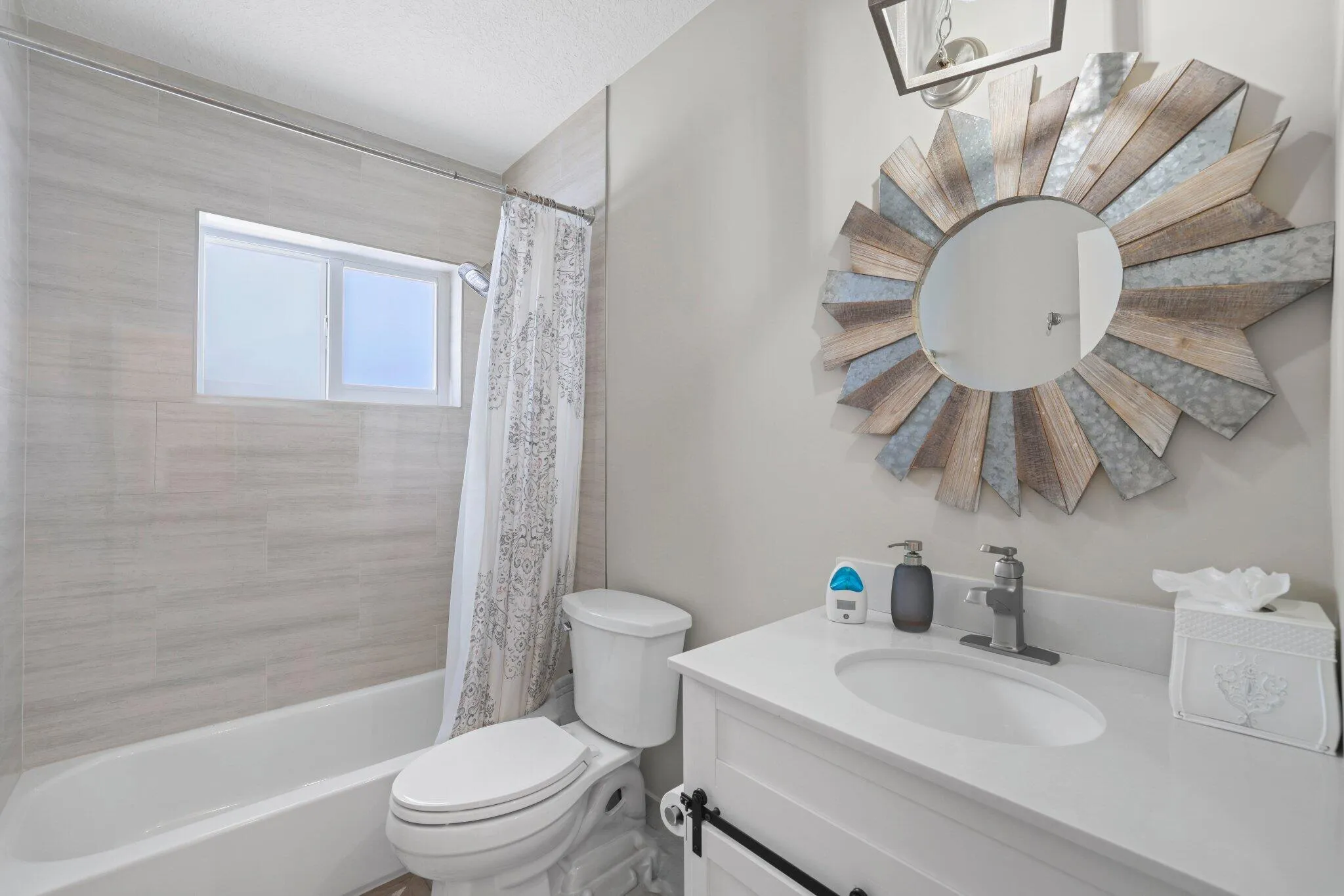 4021 Northeast 27th Terrace - 43.jpg-SMA