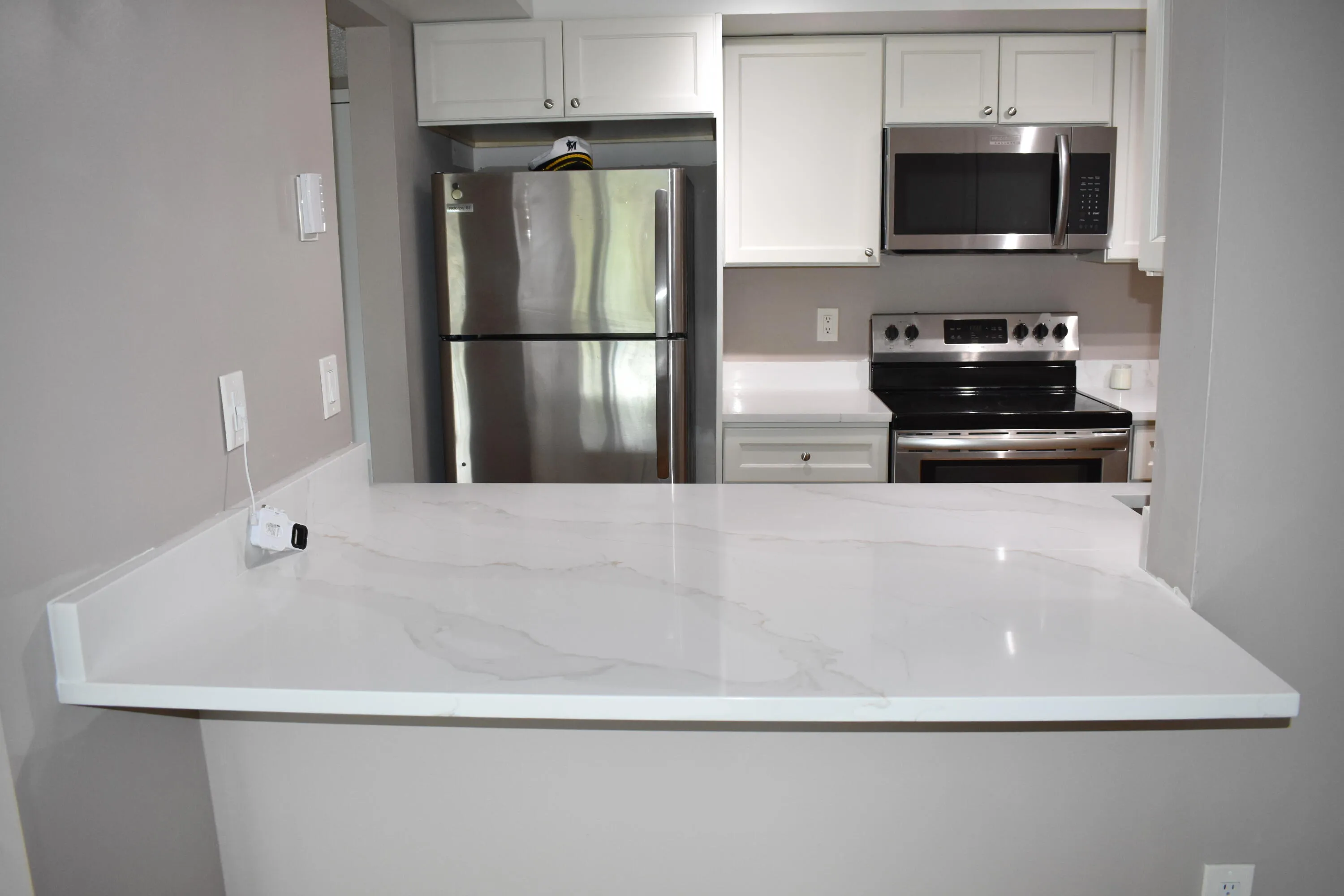 Pass through to kitchen