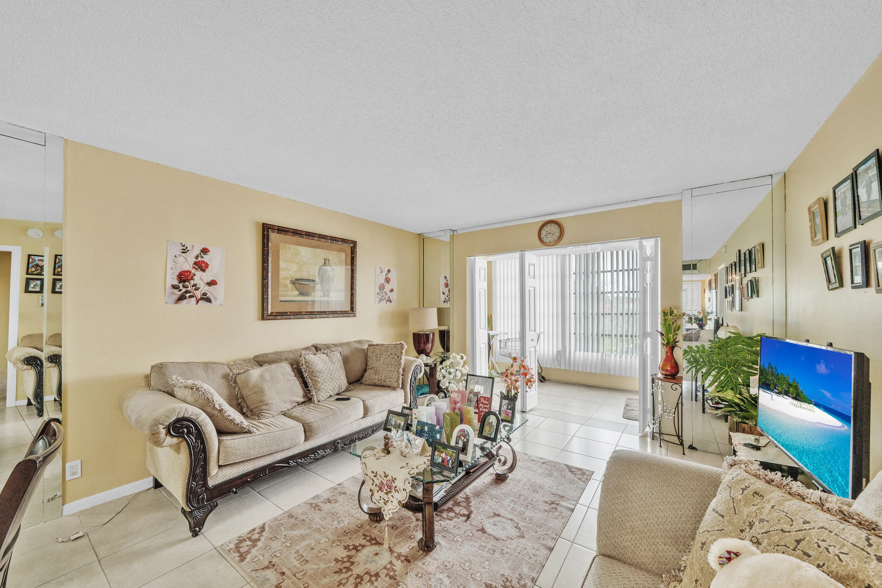 7 Living Area