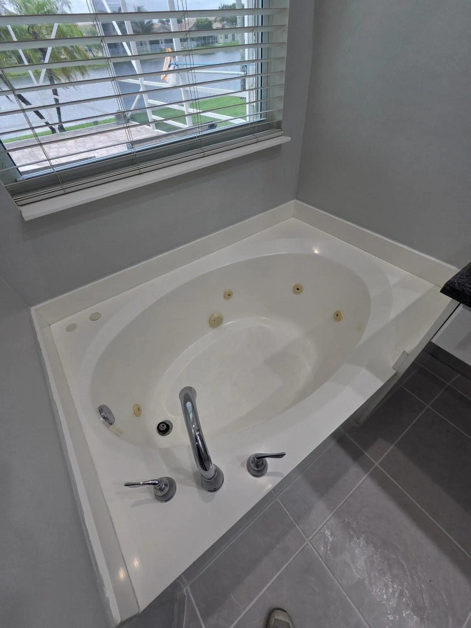 Master Bedroom Jacuzi