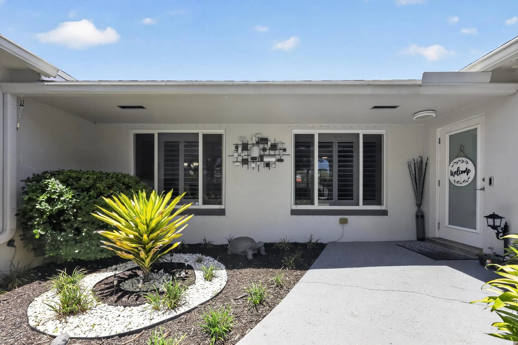 10_311_NW_93rd_Terrace-Exterior-0130