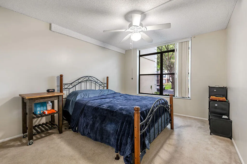3680InverraryLnDrapt1V.Lauderhill-16
