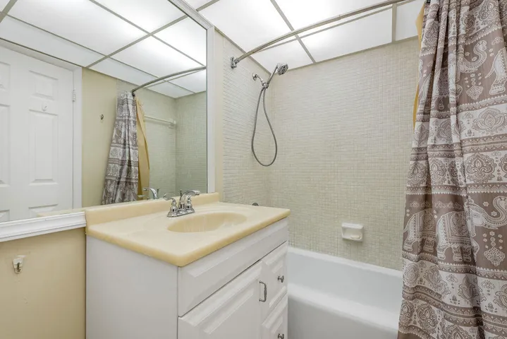 3680InverraryLnDrapt1V.Lauderhill-15
