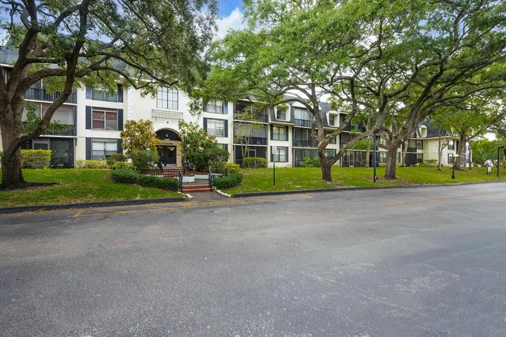 3680InverraryLnDrapt1V.Lauderhill-26