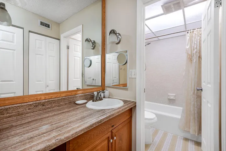 3680InverraryLnDrapt1V.Lauderhill-12