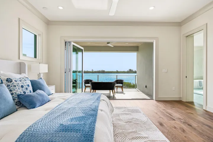 4842 South Harbor Drive - Staged-14