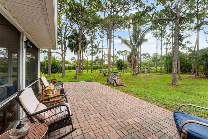 025-1274482ndStreetNorth-WestPalmBeach-F