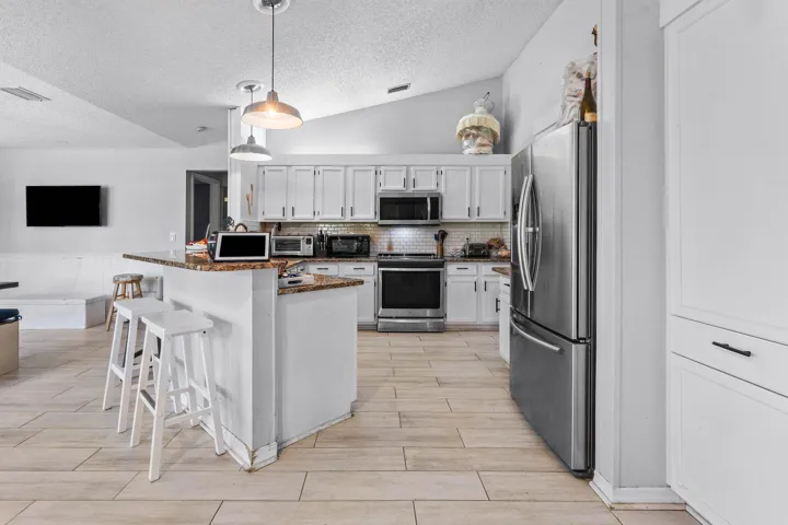 011-1274482ndStreetNorth-WestPalmBeach-F