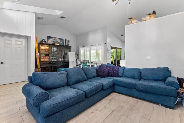 008-1274482ndStreetNorth-WestPalmBeach-F