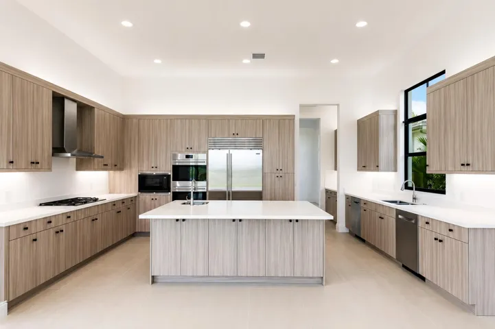 Expansive Kitchen