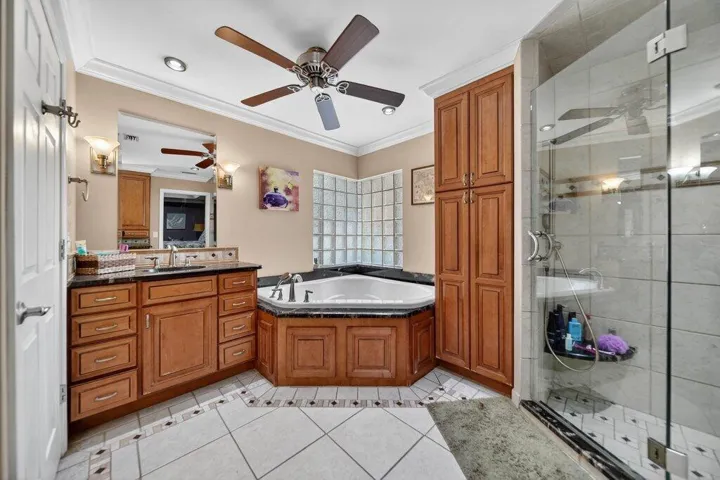primarybath2.jpg-SMALL
