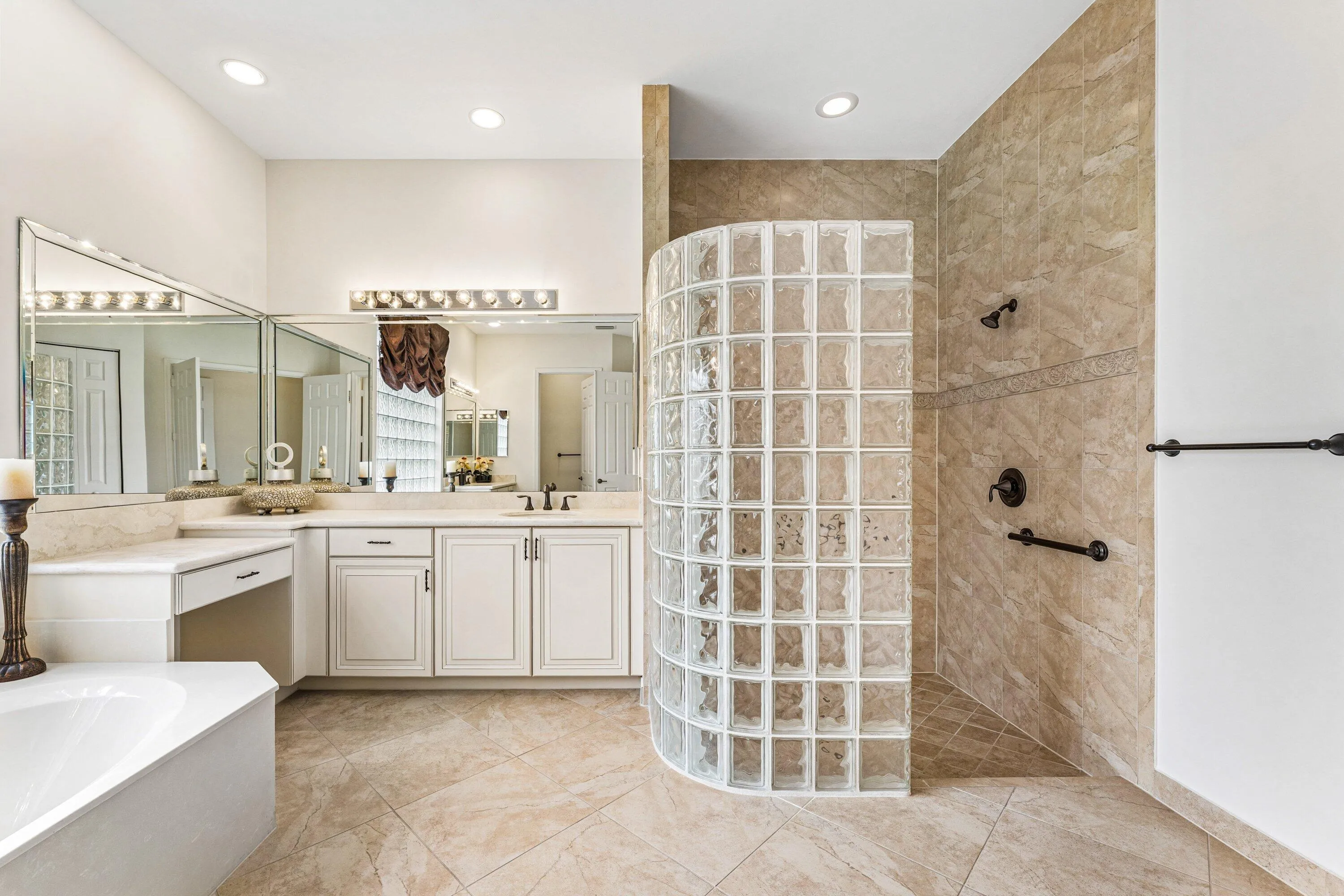020-6968CorningCircle-BoyntonBeach-FL-33