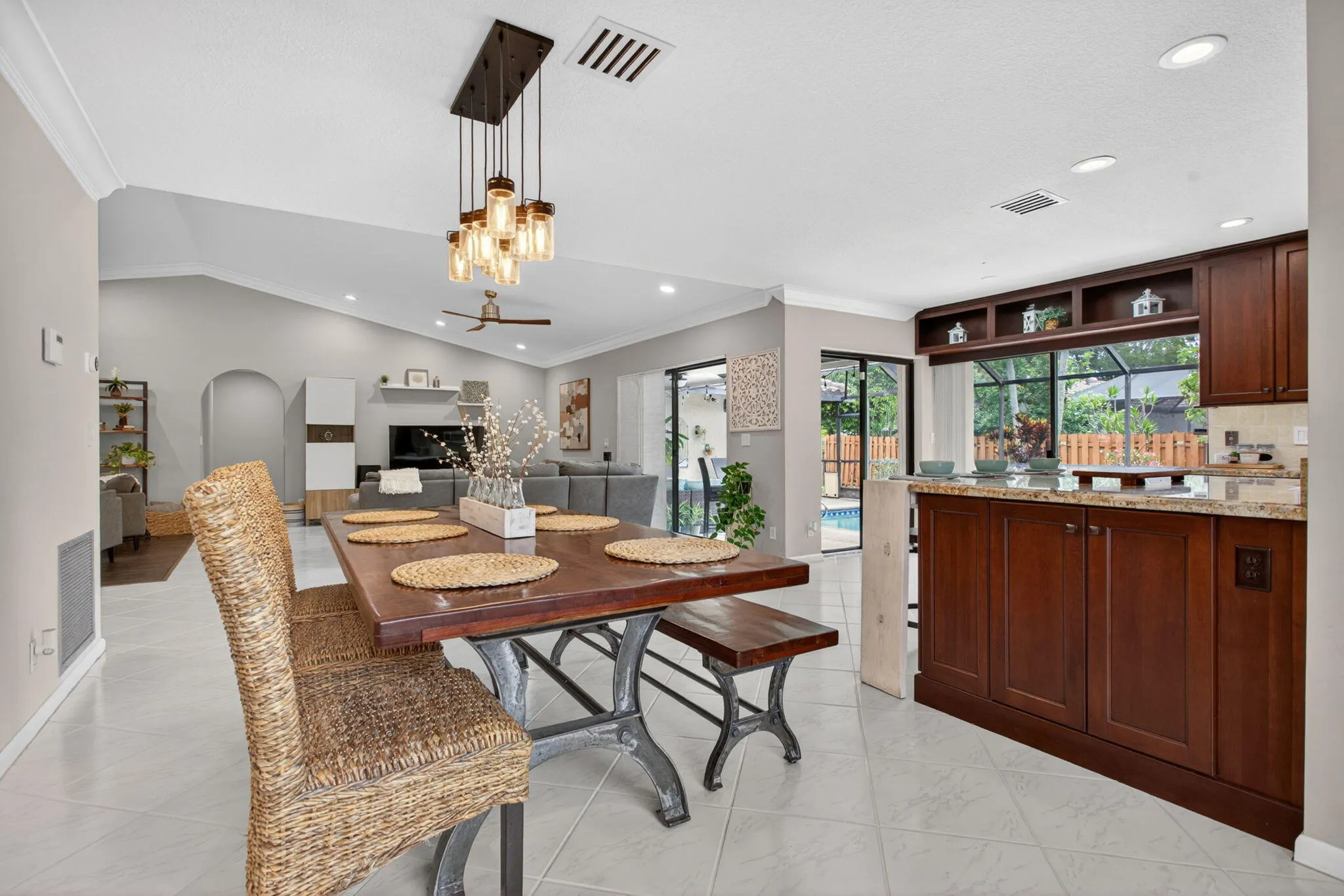 Plenty of space to have big dinners with friends and family.