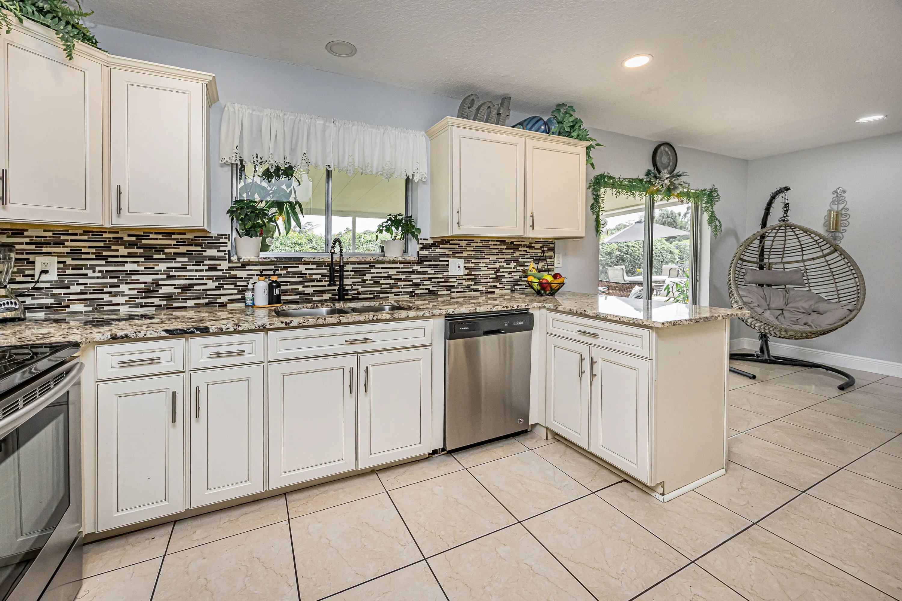 Open Kitchen