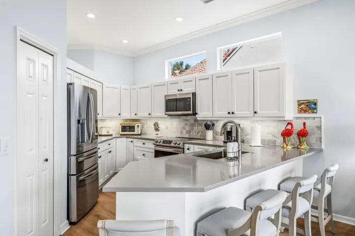 1753 Victoria Circle-271
