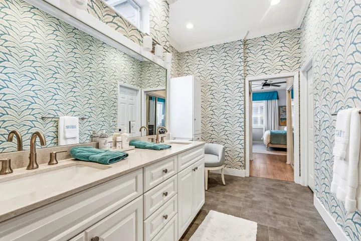 1753 Victoria Circle-27