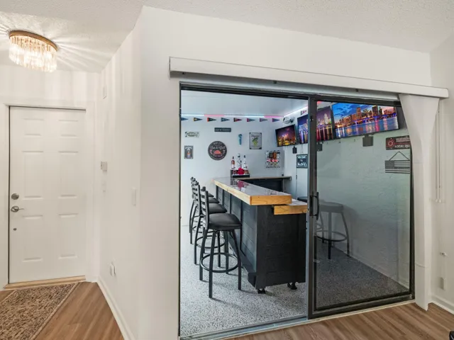 Enclosed Bar courtyard area