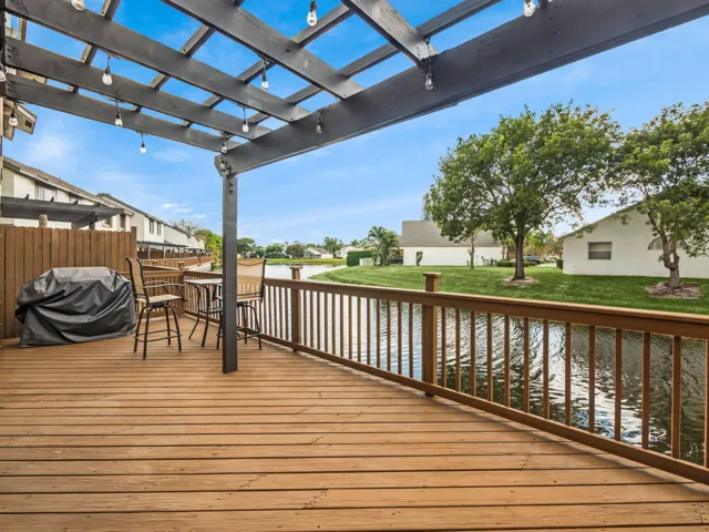 Back deck w/custom lighting